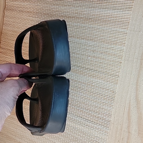Oofos Original Recovery Flip Flop Sandal Shoes Black sz7 - Picture 5 of 7